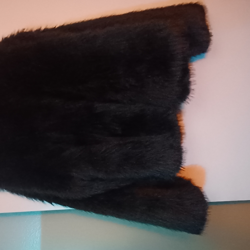 Chic Black Faux Fur Jacket